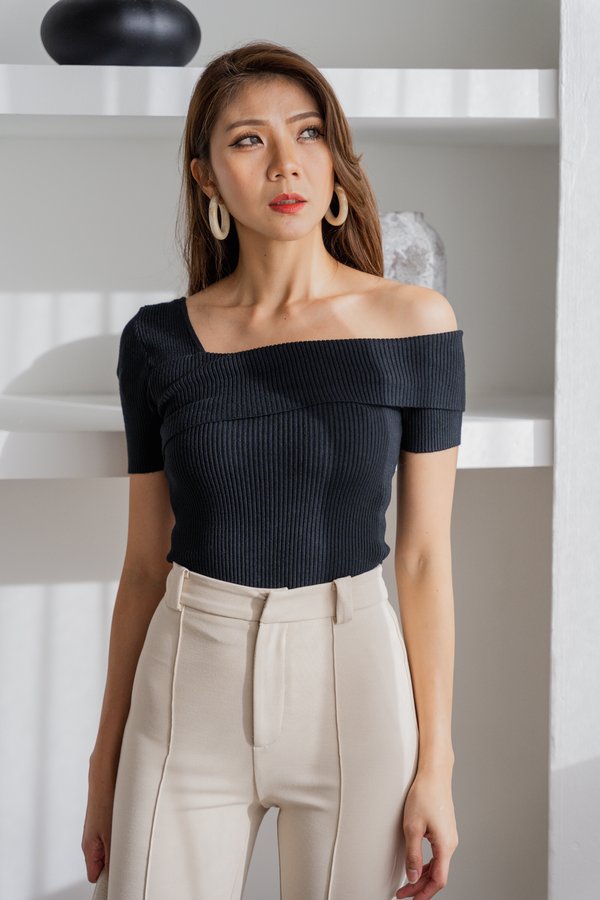 Mona One Shoulder Knit Top (Black)
