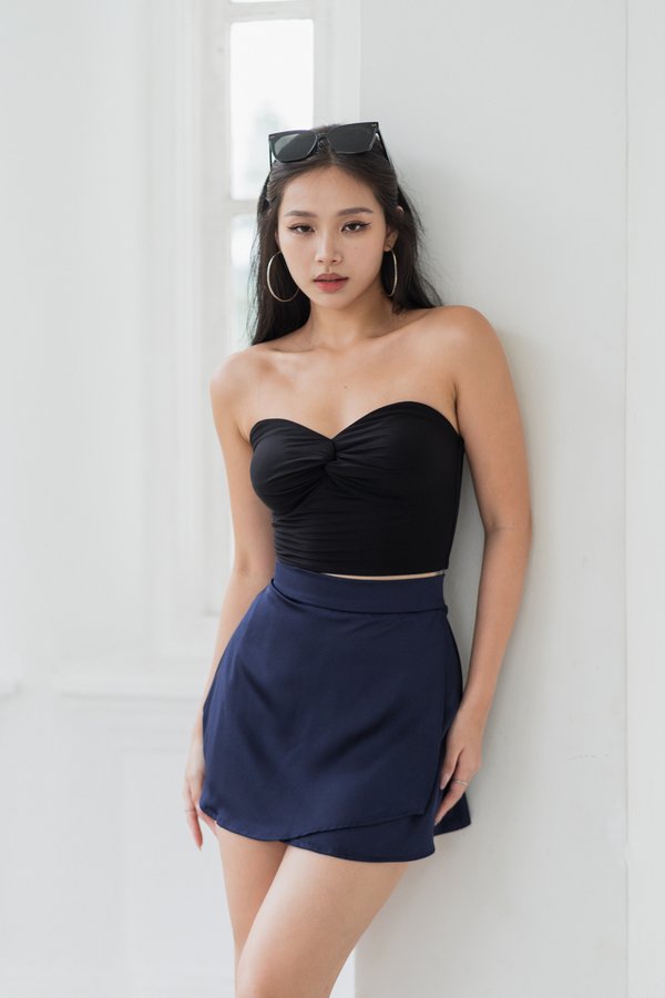 Demi Twist Knot Top (Black) 