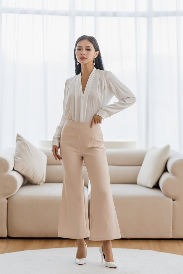 PETITE Carla Bell Bottom Fitted Pants (Ivory) PETITE Carla Bell Bottom Fitted Pants (Ivory)