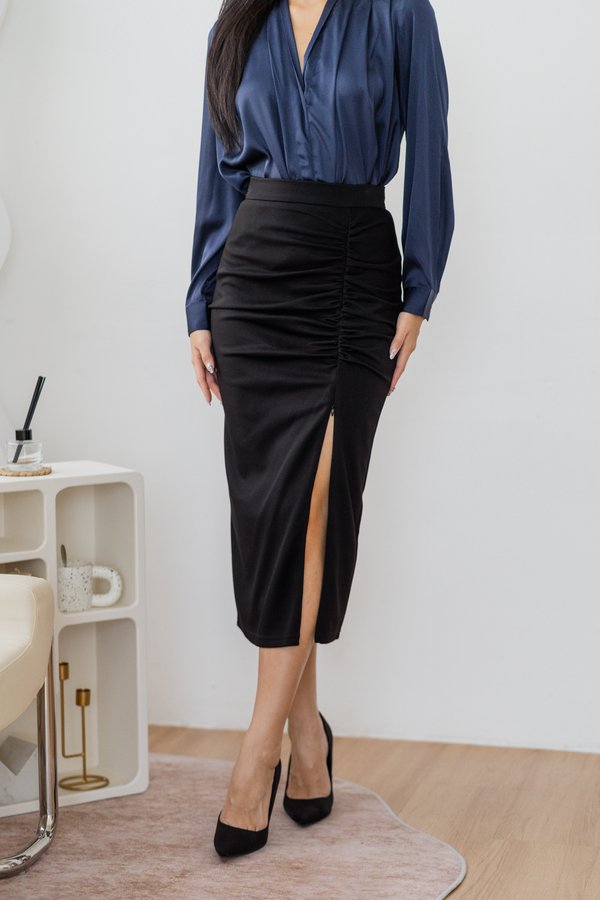 *Cloud* Kerry Slit Ruched Skirt (Black)