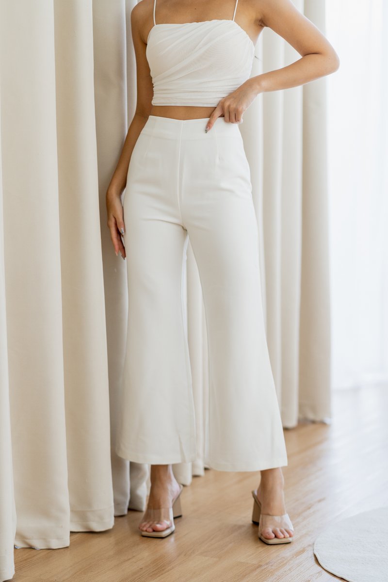 PETITE Carla Bell Bottom Fitted Pants (White) | Carrislabelle