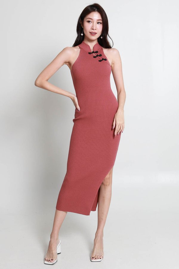 Yue Slit Knit Qipao (Salmon Pink)  Yue Slit Knit Qipao (Salmon Pink)