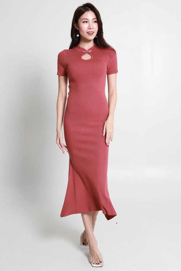 Yuan Mermaid Qipao (Dark Coral) 