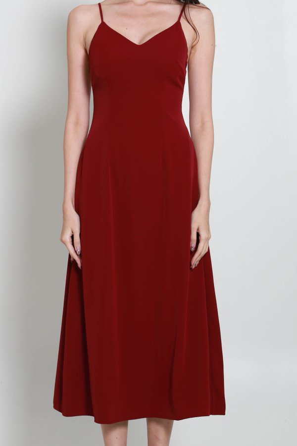 Naraphine Tie Back Dress (Maroon)