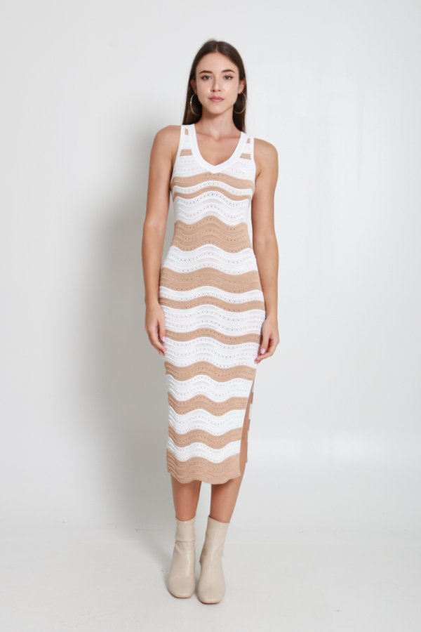 Grace Wavy Textured Knit Dress (Brown/White)