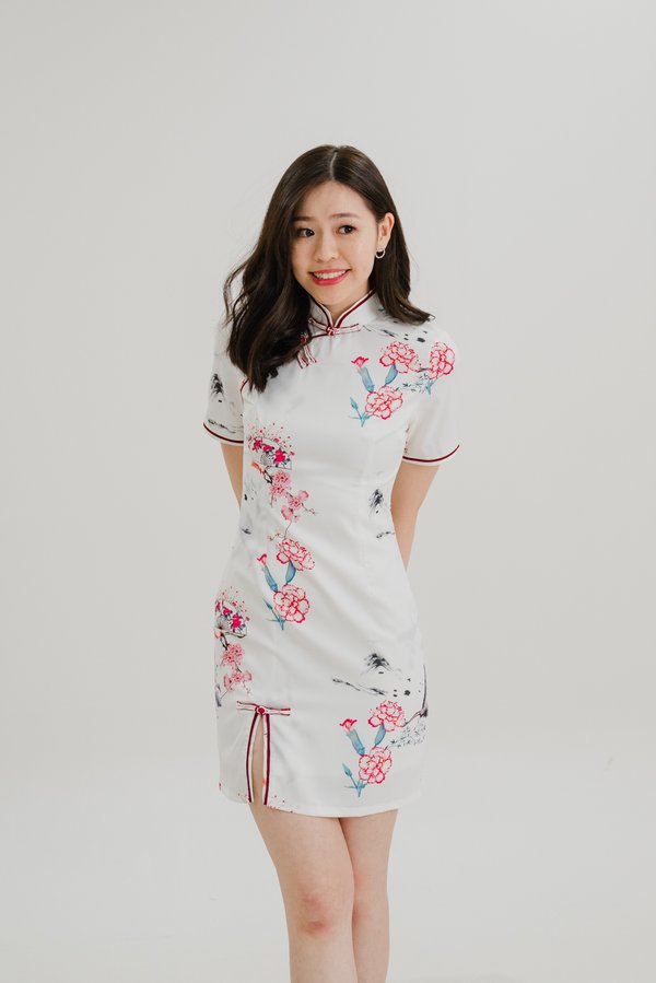 Huan Qipao (Pearl White)