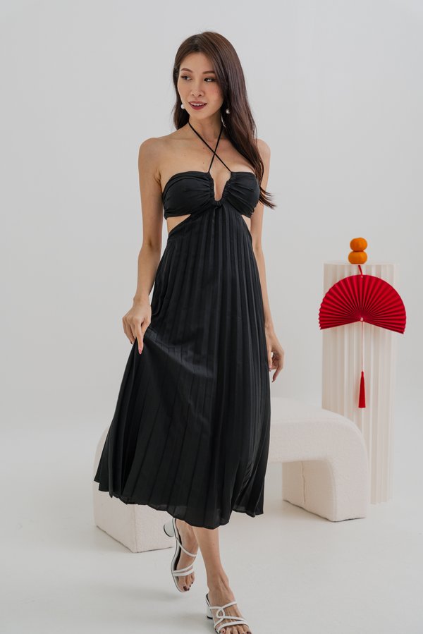 Violetta Cross Neck Pleated Dress (Black) Violetta Cross Neck Pleated Dress (Black)