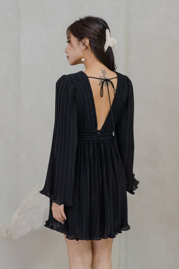 Anastasia Open Back Pleat Dress (Black)