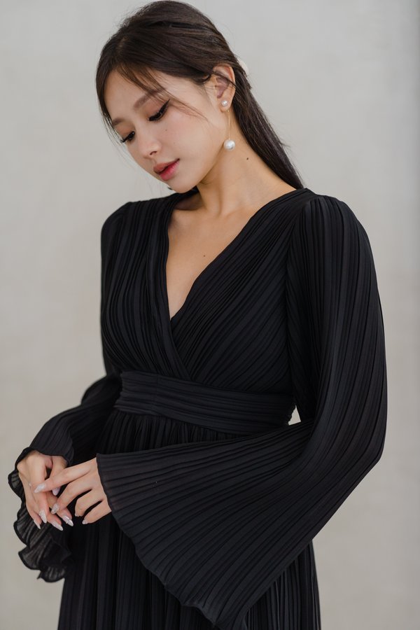 Anastasia Open Back Pleat Dress (Black)