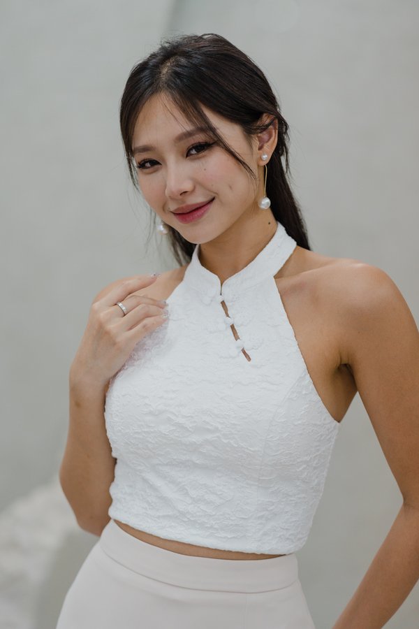 Hua Embossed Qipao Top (White) Hua Embossed Qipao Top (White)