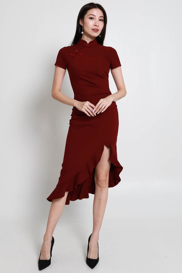 Leyue Ruched Ruffle Dress (Maroon)