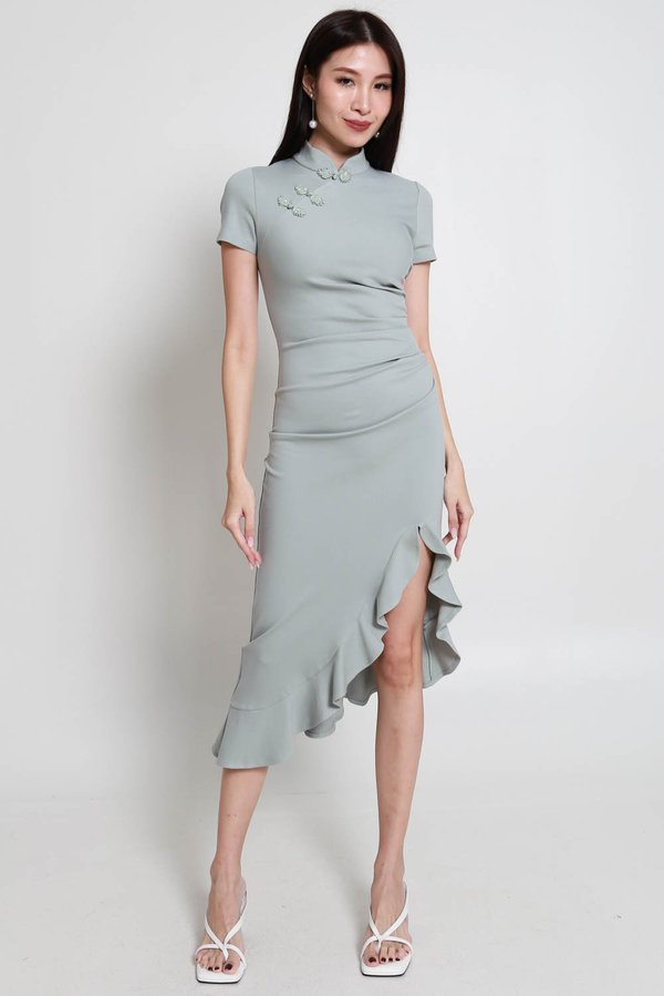 Leyue Ruched Ruffle Dress (Green Lily) Leyue Ruched Ruffle Dress (Green Lily)
