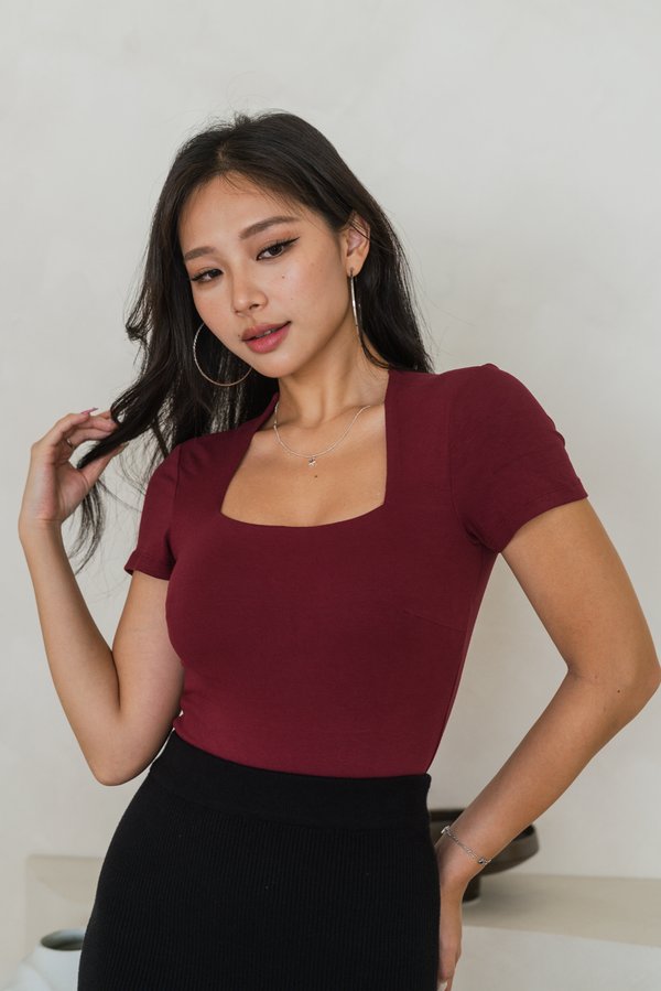 *Lite* [REGULAR] Lyla Queen Anne Top (Maroon)