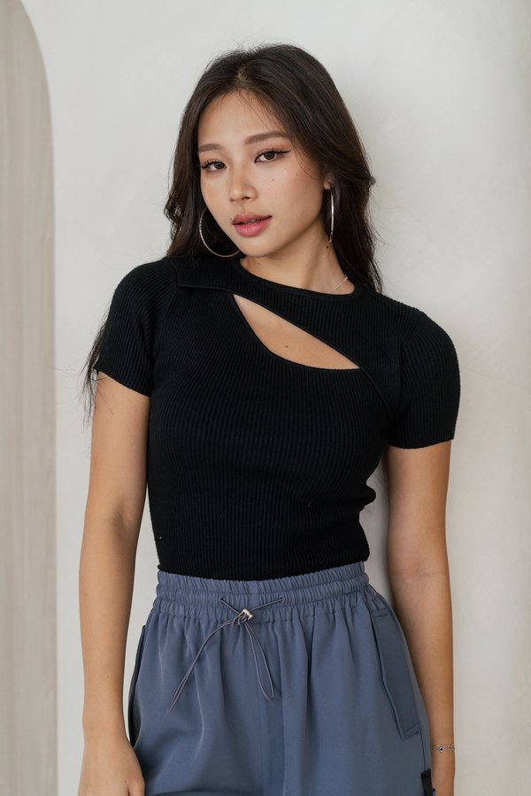 Alexia Asymmetrical Knit Top (Black)