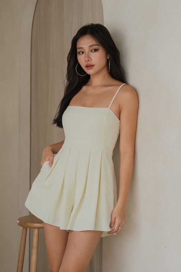 Lazier Pleated Romper (Buttermilk)
