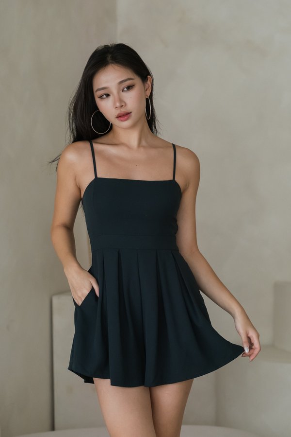 Lazier Pleated Romper (Dark Emerald Green) Lazier Pleated Romper (Dark Emerald Green)