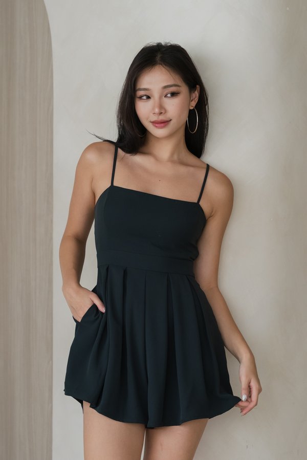 Lazier Pleated Romper (Dark Emerald Green) Lazier Pleated Romper (Dark Emerald Green)