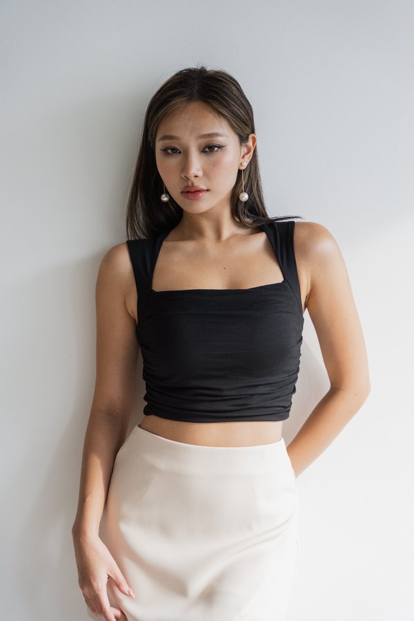 Renee Queen Anne Ruched Top (Black)