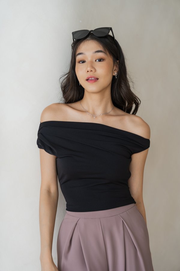 Zaria Off Shoulder Top (Black)