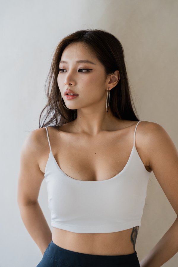*Lite* [CROPPED] Liv Basic Cami Top (White)