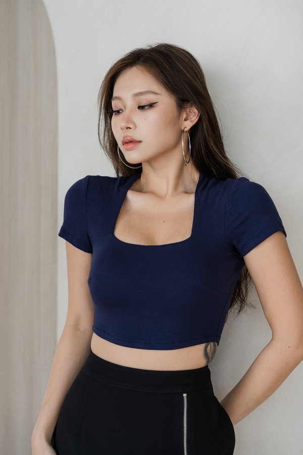 *Lite* [CROPPED] Lyla Queen Anne Top (Navy)