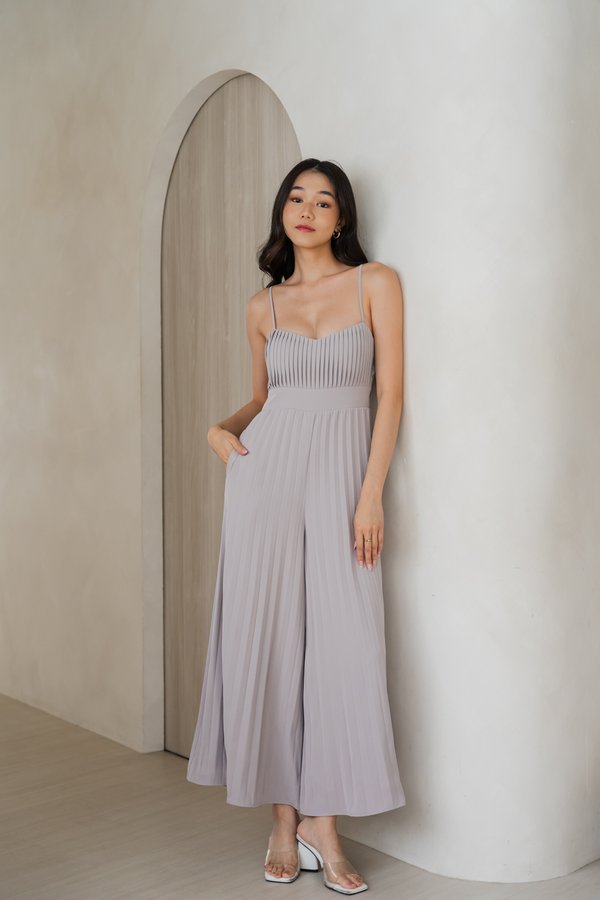 [PETITE] Roxie Pleated Jumpsuit (Cement)