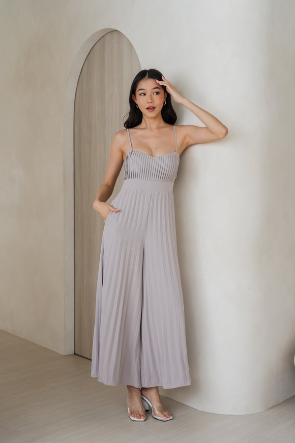 [PETITE] Roxie Pleated Jumpsuit (Cement)