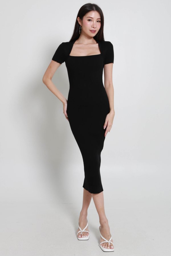 Mera Queen Anne Knit Midaxi (Black)