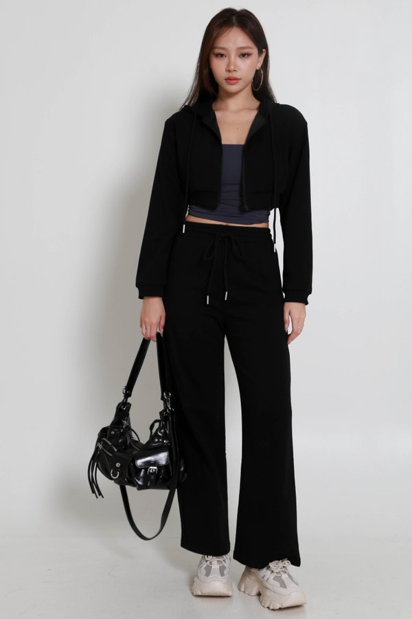 Axton Cropped Zipper Jacket (Black)