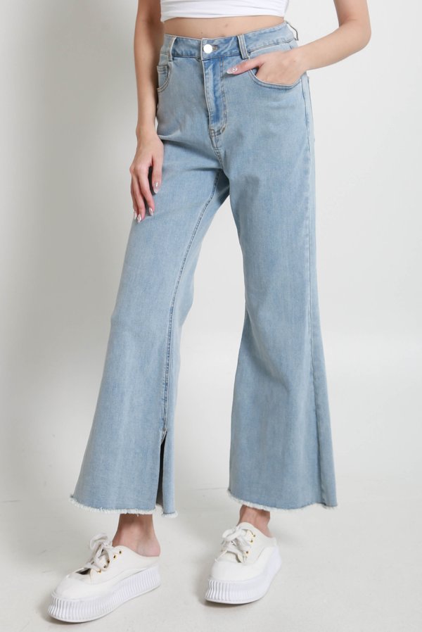 Heidi Slit Denim Jeans (Light Wash) Heidi Slit Denim Jeans (Light Wash)