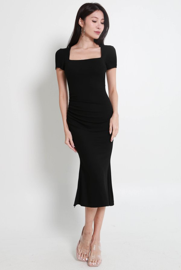 *Lite* Leshia Sleeved Mermaid Ruched Dress (Black)