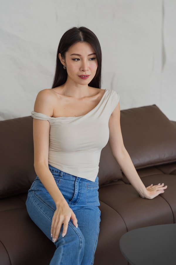 Brea Padded Twist Top (Cream)