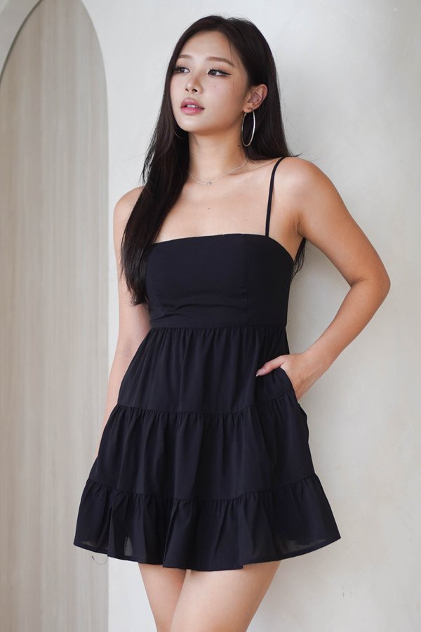 Kaitlyn Padded Tier Romper Dress (Black)
