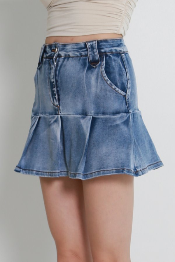 Adrena Denim Pleated Skorts (Light Acid) Adrena Denim Pleated Skorts (Light Acid)