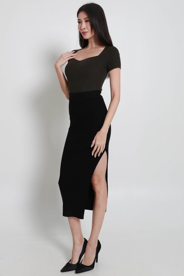 Ella Sweetheart Knit Top (Dark Olive)