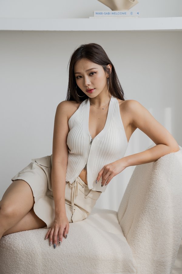 Delynn Halter Knit 2 Way Zipper Top (White)