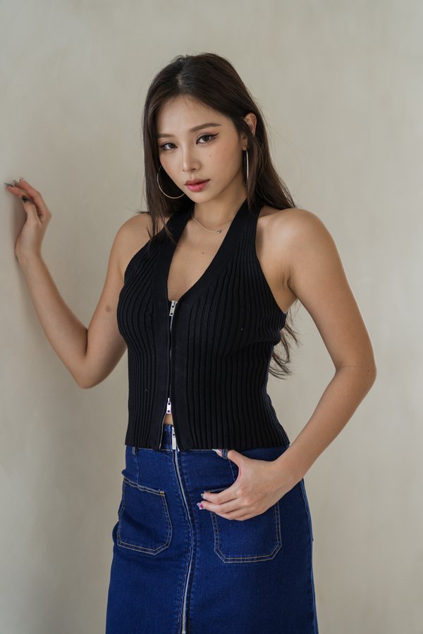 Delynn Halter Knit 2 Way Zipper Top (Black)