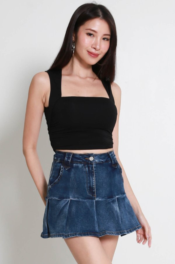 Ria Queen Anne Padded Ruched Top (Black)