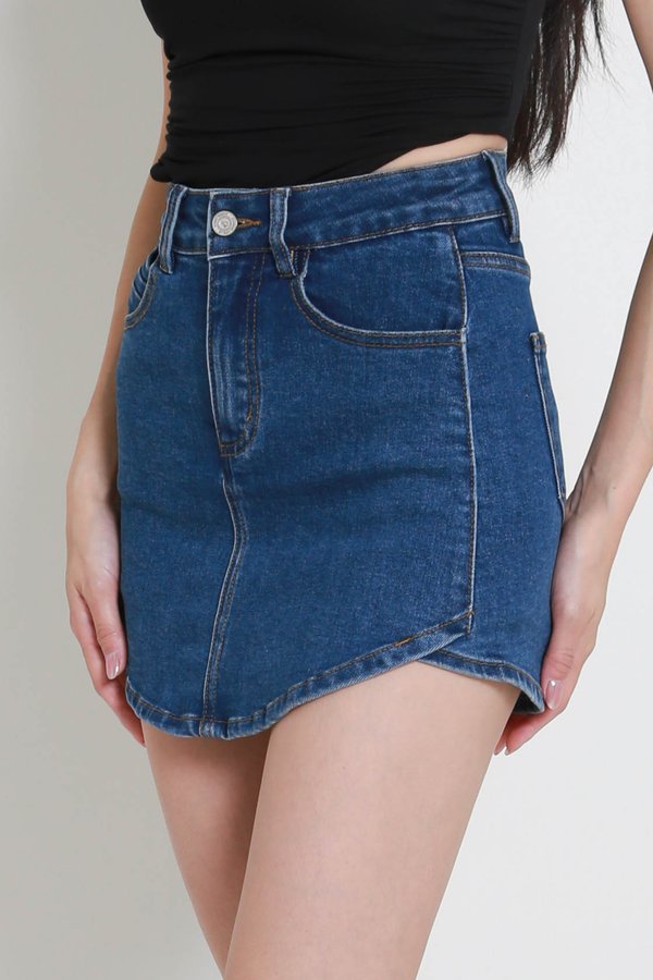 Cora Curve Hem Denim Skorts (Dark Wash) Cora Curve Hem Denim Skorts (Dark Wash)