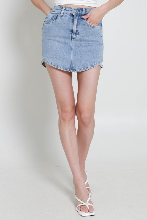 Cora Curve Hem Denim Skorts (Light Wash) Cora Curve Hem Denim Skorts (Light Wash)