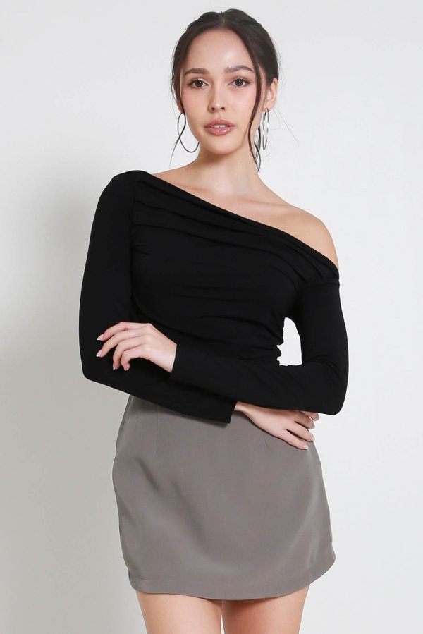 Rosaline Long Sleeve Top (Black)