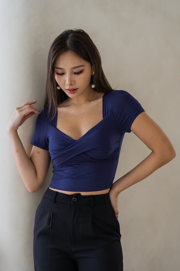 Gloria Twist Knot Sleeved Top (Navy)