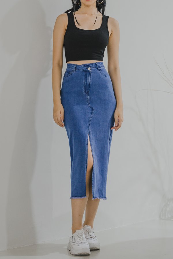 Jesse Front Slit Denim skirt (Mid Wash)