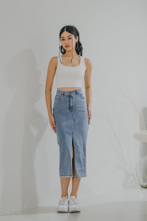 Jesse Front Slit Denim skirt (Light Wash)