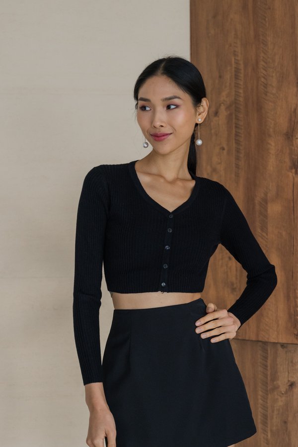 Aera Button Cardigan (Black)