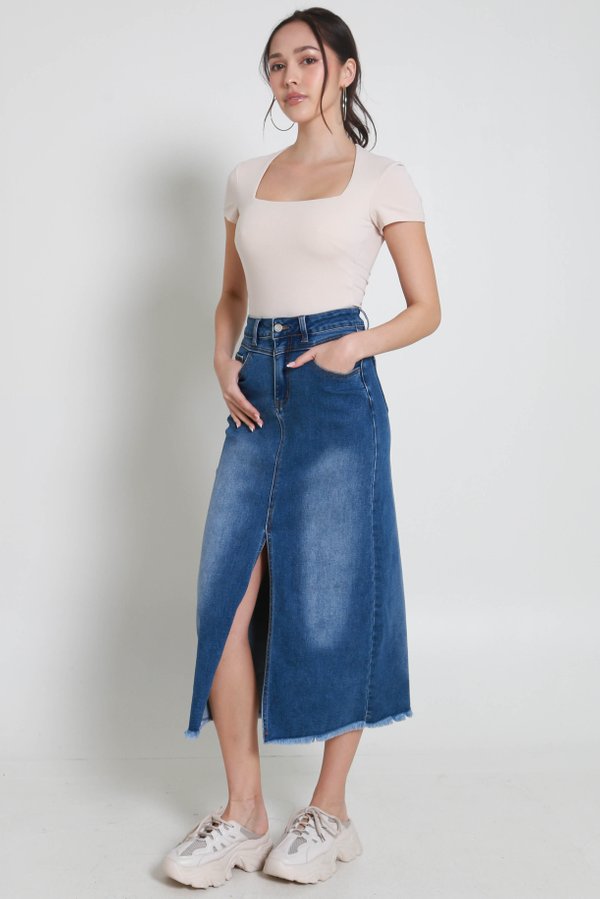 Jody Front Slit Denim Skirt (Dark Wash) 