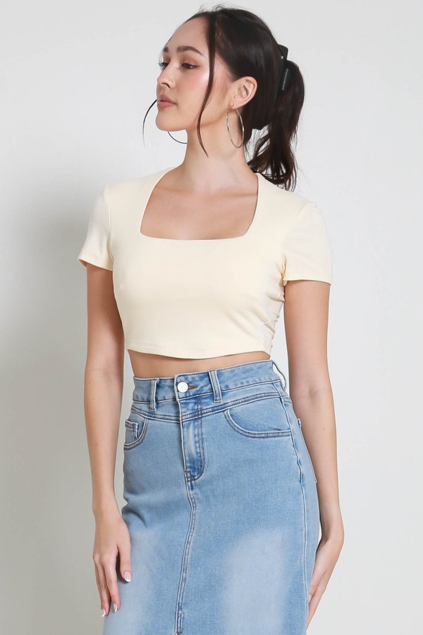 *Lite* [CROPPED] Lyla Queen Anne Top (Daffodil)