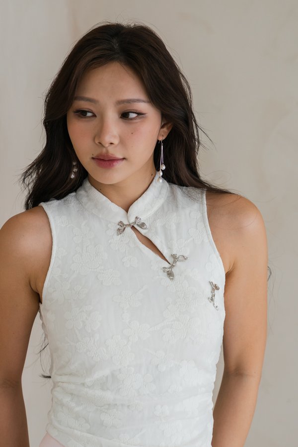 Fei Butterfly Clasp Padded Qipao Top (Ivory) Fei Butterfly Clasp Padded Qipao Top (Ivory)