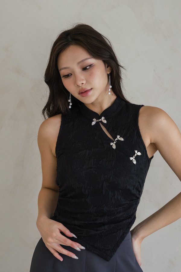 Fei Butterfly Clasp Padded Qipao Top (Black) Fei Butterfly Clasp Padded Qipao Top (Black)