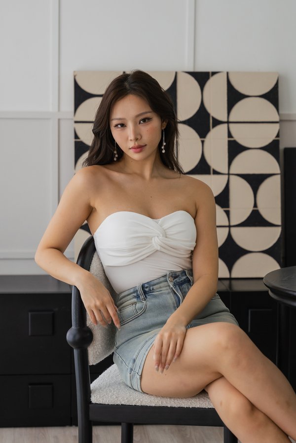 Adley Twist Knot Padded Top (White)